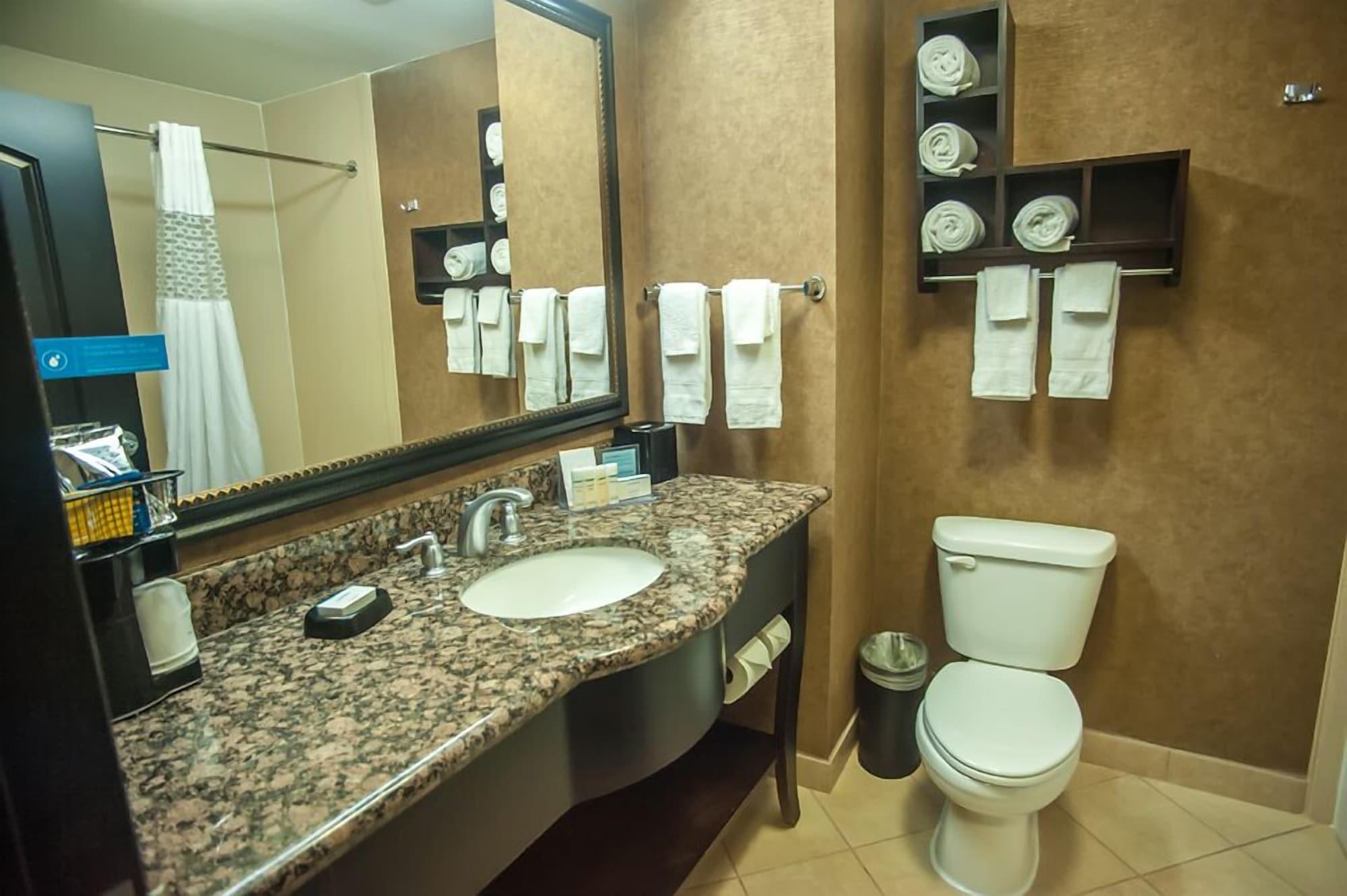 Hampton Inn & Suites Палестин Экстерьер фото